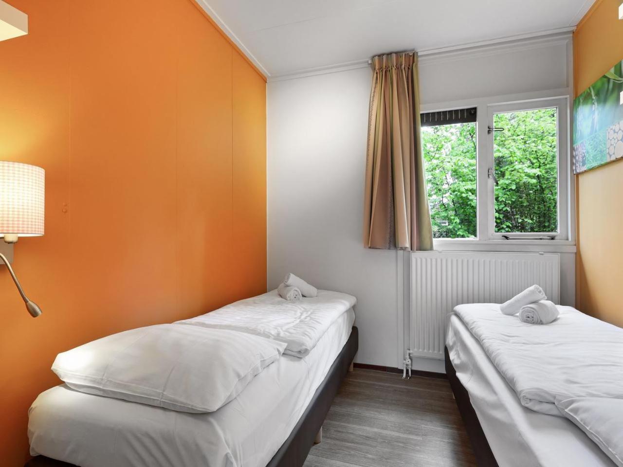 Comfort 6-Person Dog Bungalow In The Holiday Park Landal Heideheuvel Бекберґен Номер фото