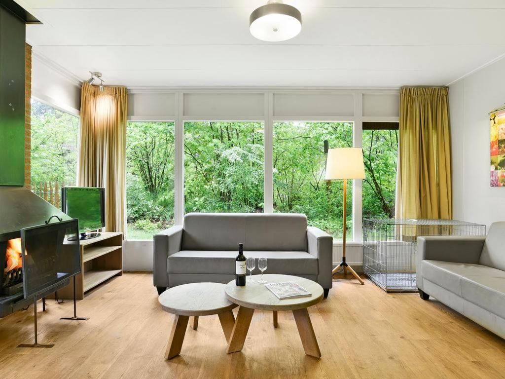 Comfort 6-Person Dog Bungalow In The Holiday Park Landal Heideheuvel Бекберґен Екстер'єр фото