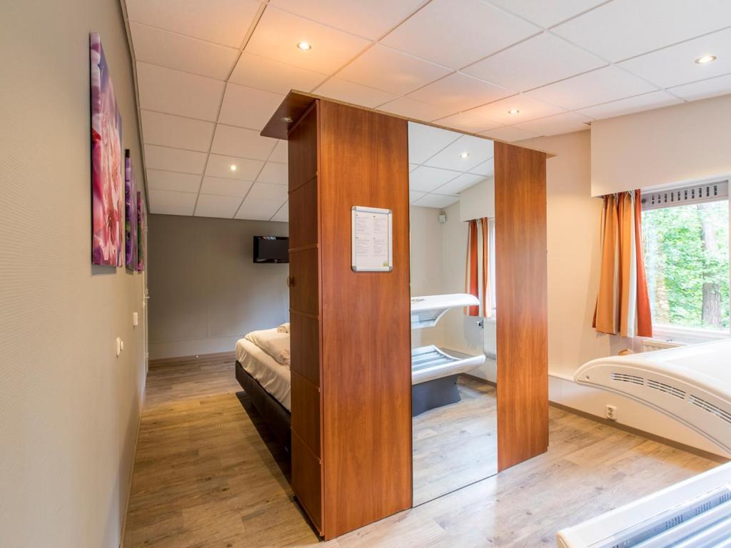Comfort 6-Person Dog Bungalow In The Holiday Park Landal Heideheuvel Бекберґен Номер фото