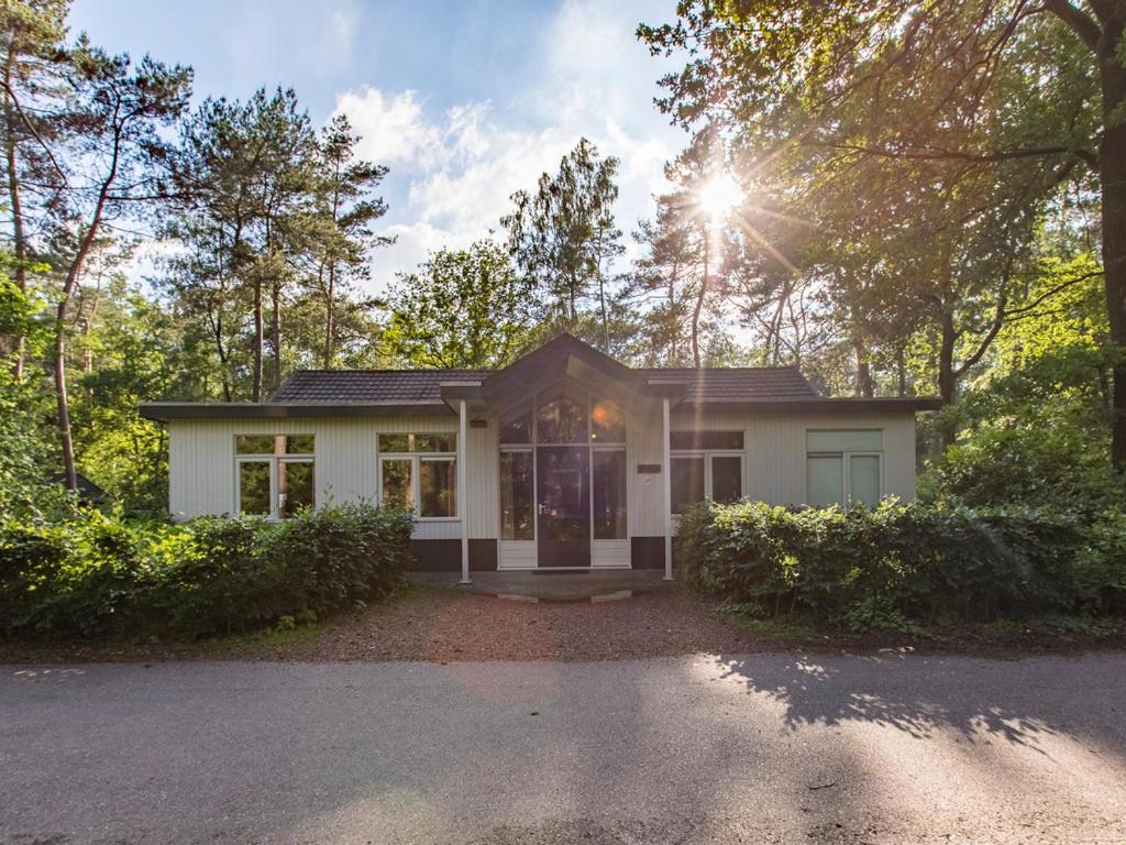 Comfort 6-Person Dog Bungalow In The Holiday Park Landal Heideheuvel Бекберґен Номер фото