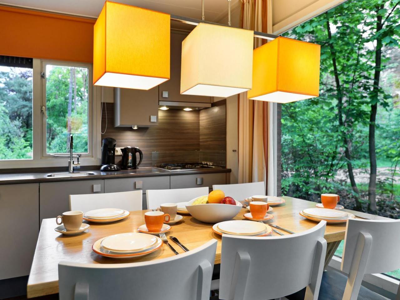 Comfort 6-Person Dog Bungalow In The Holiday Park Landal Heideheuvel Бекберґен Номер фото