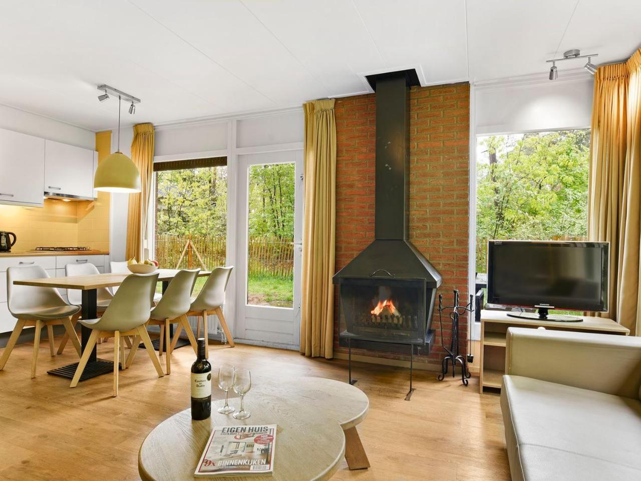 Comfort 6-Person Dog Bungalow In The Holiday Park Landal Heideheuvel Бекберґен Екстер'єр фото