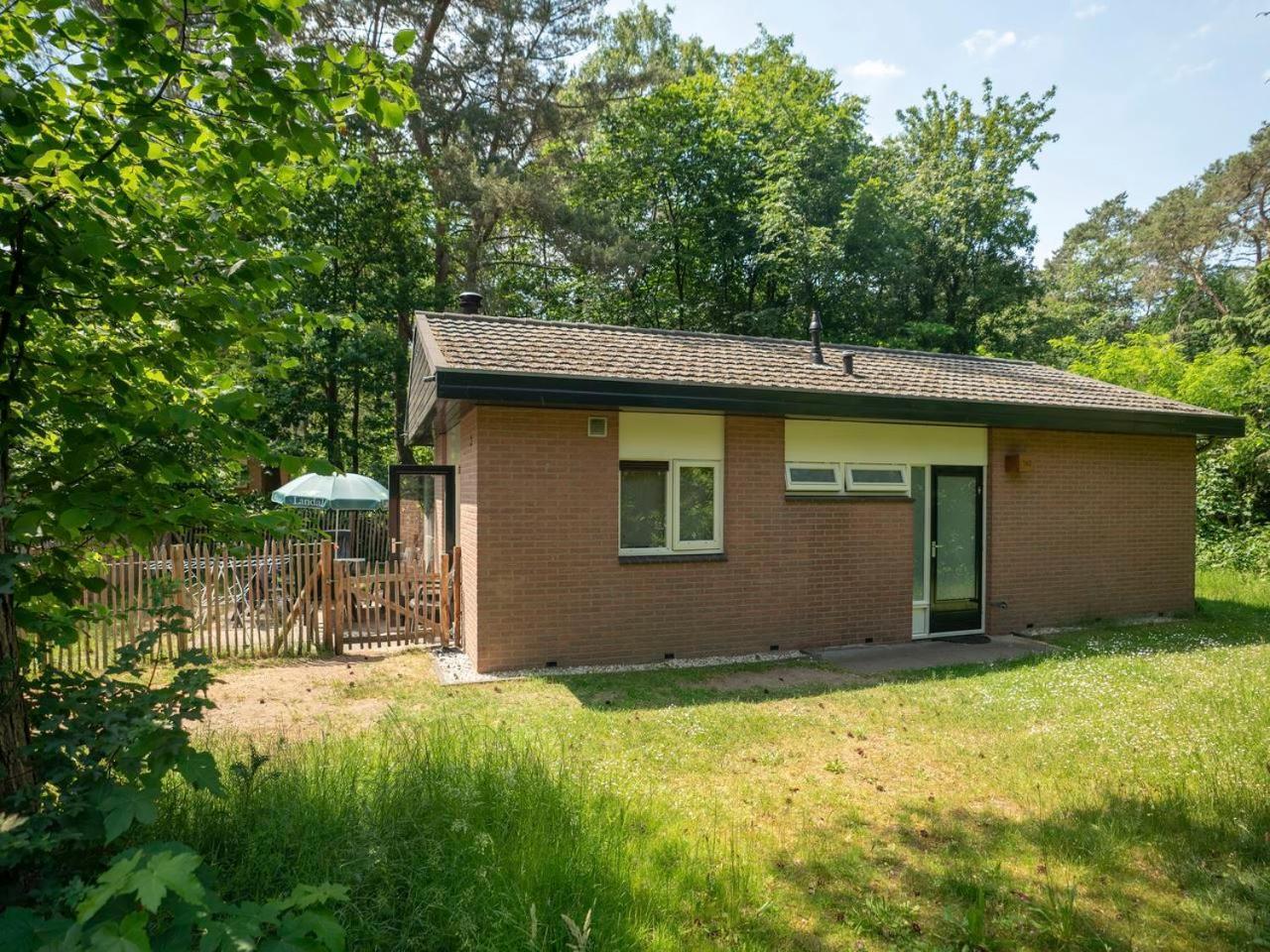 Comfort 6-Person Dog Bungalow In The Holiday Park Landal Heideheuvel Бекберґен Екстер'єр фото