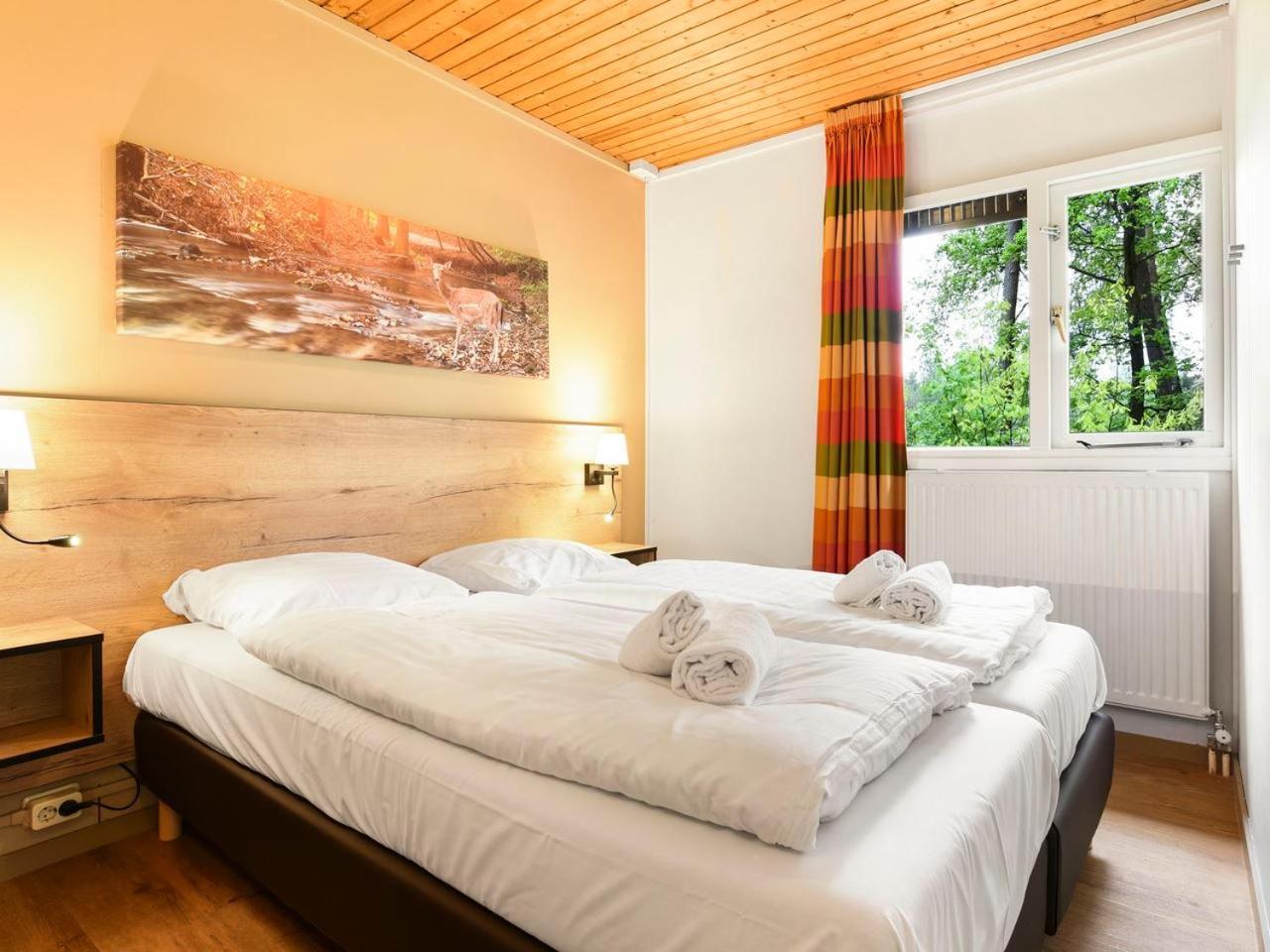 Comfort 6-Person Dog Bungalow In The Holiday Park Landal Heideheuvel Бекберґен Екстер'єр фото