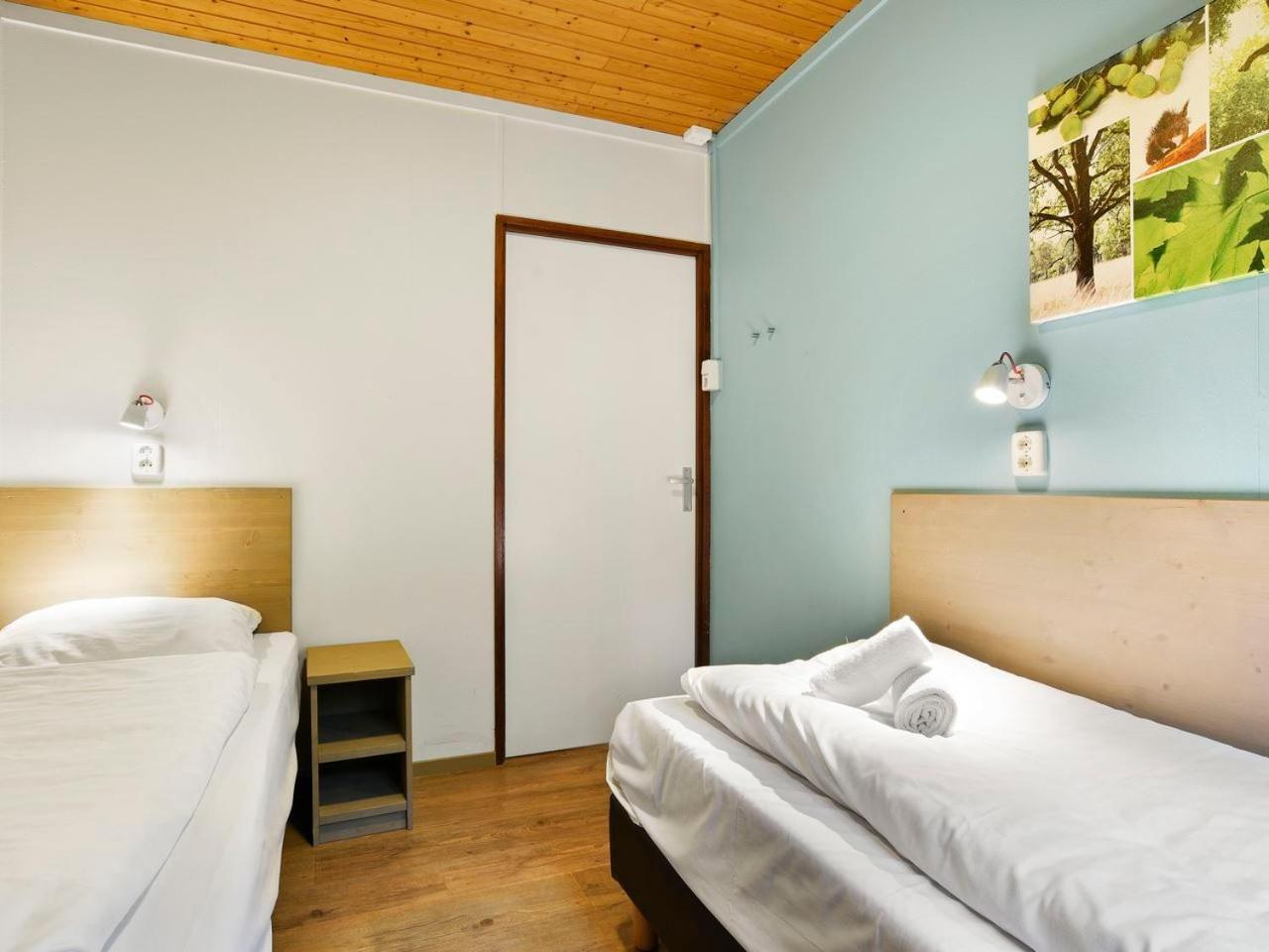 Comfort 6-Person Dog Bungalow In The Holiday Park Landal Heideheuvel Бекберґен Екстер'єр фото