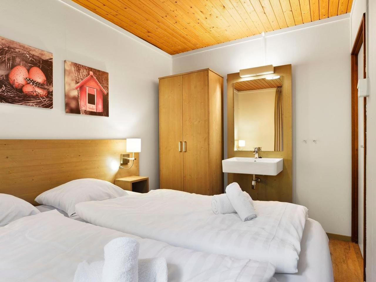 Comfort 6-Person Dog Bungalow In The Holiday Park Landal Heideheuvel Бекберґен Екстер'єр фото